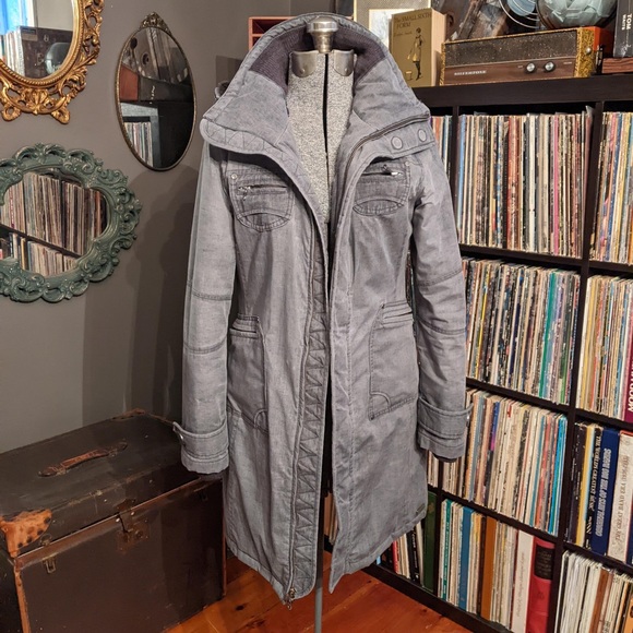 TNA Verbier Parka winter coat, size small, grey - Picture 2 of 9